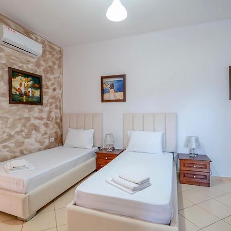 Eleni Guest House Саранде Екстериор снимка