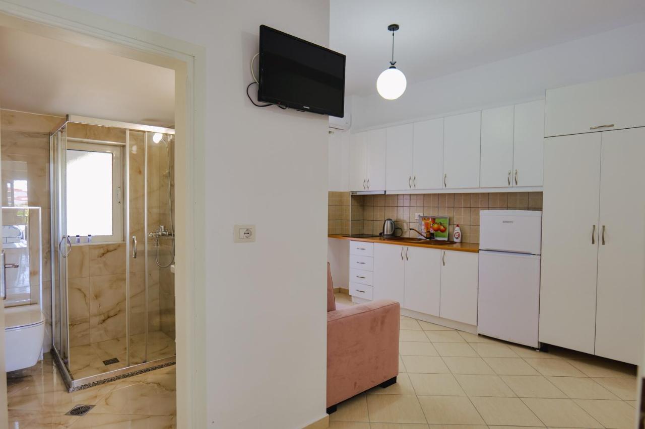 Eleni Guest House Саранде Екстериор снимка