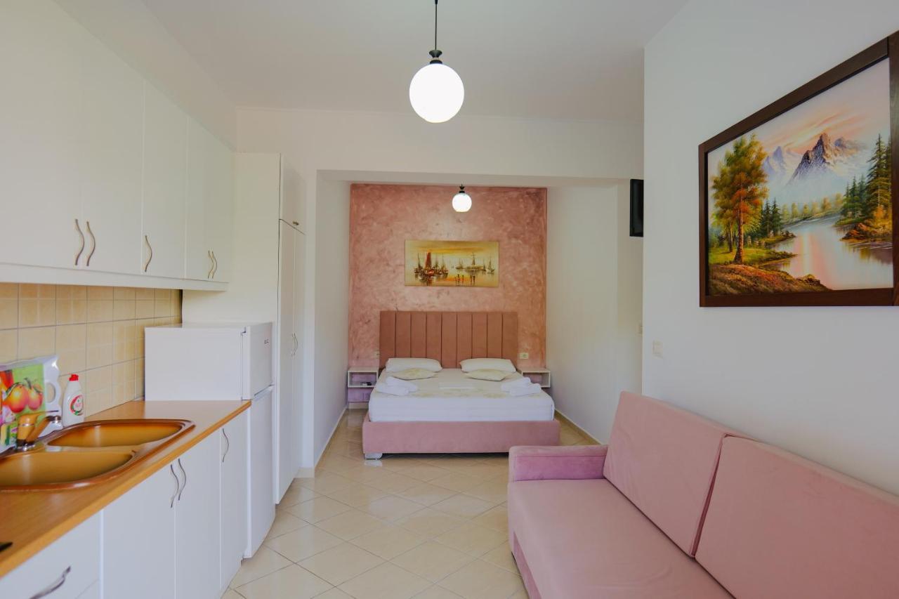 Eleni Guest House Саранде Екстериор снимка
