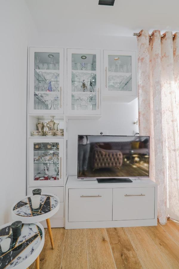 Eleni Guest House Саранде Екстериор снимка