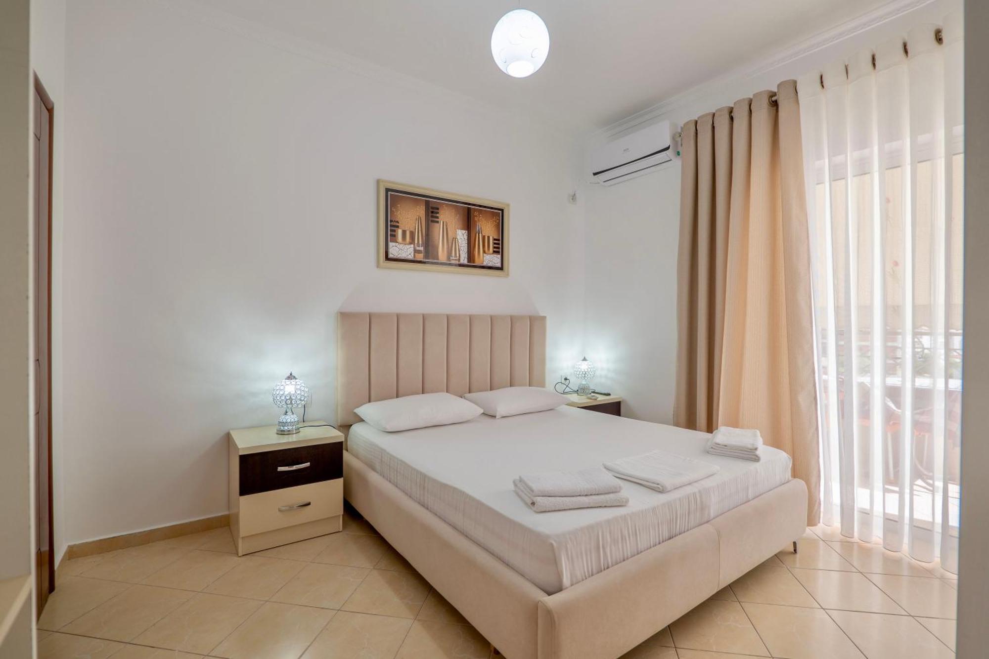 Eleni Guest House Саранде Екстериор снимка