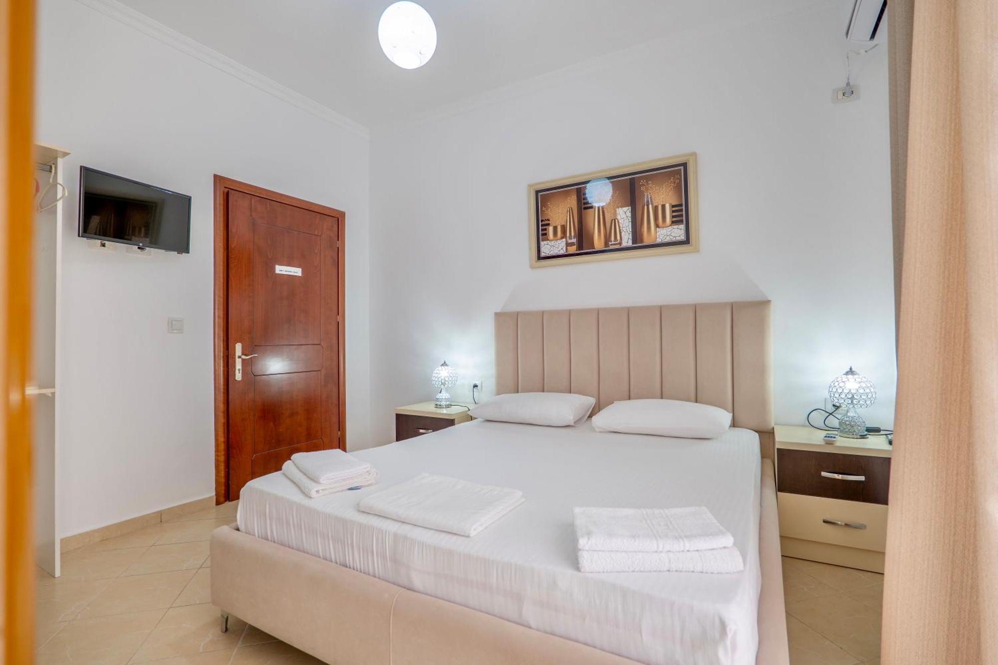 Eleni Guest House Саранде Екстериор снимка